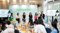 Tokopedia menghadirkan kampanye Tokopedia Fashion Week 2023 hingga 16 Juli 2023. Melalui Tokopedia Fashion Week 2023, masyarakat bisa mendapatkan berbagai pilihan produk fesyen terkurasi baik fashion wanita, fashion muslim, modest wear dan fashion pria, khususnya dari brand fashion lokal.  
