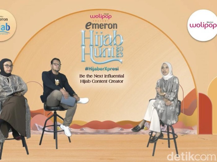 20 peserta audisi online Emeron Hijab Hunt 2023 sedang menjelaskan konten kepada juri.