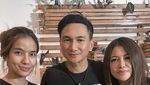 Anji Tak Bisa Tinggalkan Wina, Begini Keromantisan Mereka Saat Makan