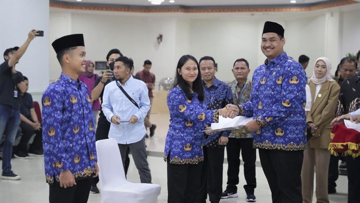 Anthony Sinisuka Ginting dan Felda Elvira Santoso diangkat PNS Kemenpora