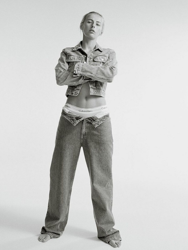 Koleksi underwear yang ditampilkan sendiri menonjolkan gaya klasik namun tetap stylish dan tak lekang waktu. Semua koleksi pakaian dalam Calvin Klein ini terbuat dari bahan katun lembut yang menyerap keringat. Foto: Instagram/@calvinklein