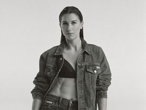 Foto: 5 Pesepakbola Wanita Didapuk Jadi Model Pakaian Dalam Calvin Klein