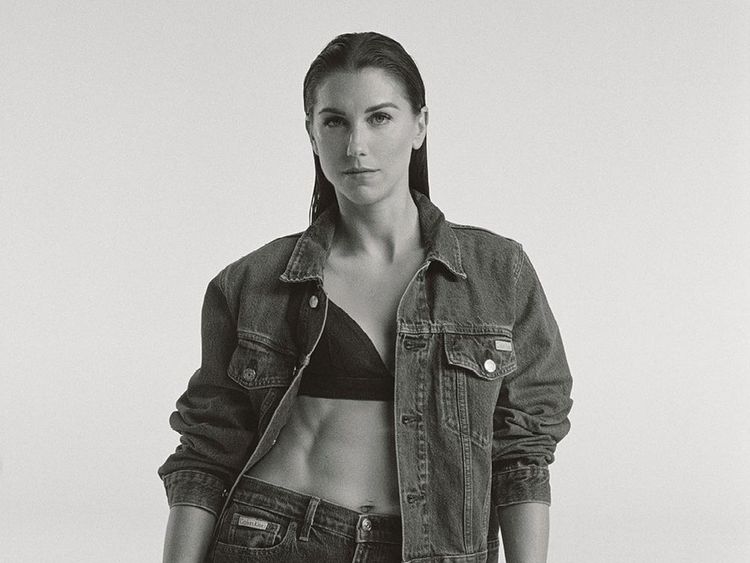 Foto: 5 Pesepakbola Wanita Didapuk Jadi Model Pakaian Dalam Calvin Klein