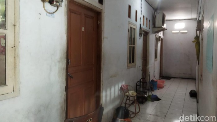 Ayah simpan jasad bayinya di freezer tinggal di kontrakan di gang sempit di Jalan Tanah Seratus, Sudimara Jaya, Ciledug, Kota Tangerang.