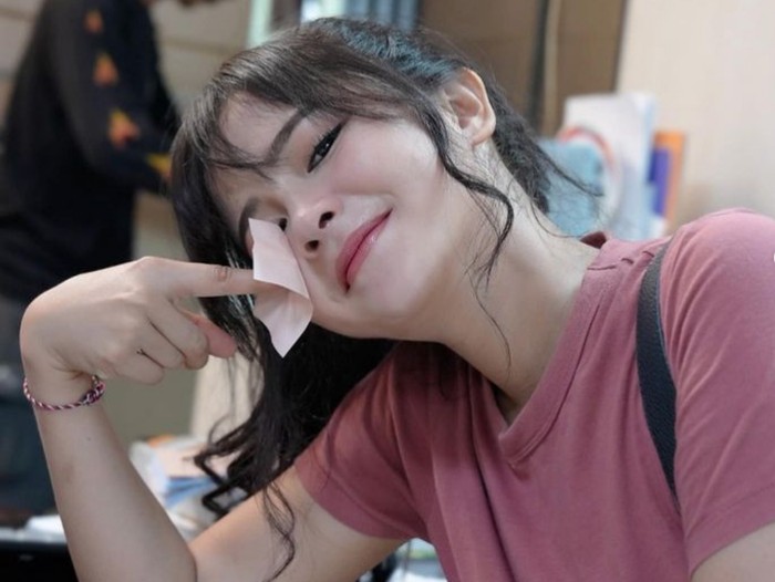 Denny Caknan akan menikah dengan Bella Bonita pada Jumat (7/7/2023). Berikut potret Bella Bonita saat tampil casual, pakai mukena hingga ala pengantin Jawa.