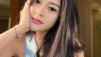 Bella Bonita bertopang pipi/Foto: Istimewa (dok.Instagram @bellabonita_r.a)