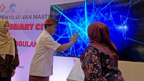 Bimbingan Teknis (Bimtek) Penyusunan Rencana Induk Kabupaten/Kota Cerdas dan Quick Win Program Unggulan Tahap I di Hotel Banyualit, Desa Kalibukbuk, Kecamatan Buleleng, Bali Kamis (6/7/2023).