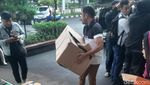 Ini Kardus dan Koper Barang Ferry Irawan Dikembalikan Venna Melinda
