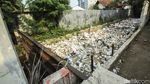Jorok, Kali di Samping Balai Kota Depok Penuh Sampah