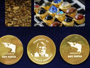 Pengacara: Koin Emas Lukas Enembe Diberi Warga, Ada Juga Ikat Pinggang Emas