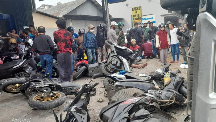 Kondisi motor setelah ditabrak Xpandet di Malang