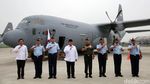 Momen Prabowo Serahkan Pesawat C-130J Super Hercules ke TNI