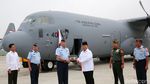Momen Prabowo Serahkan Pesawat C-130J Super Hercules ke TNI
