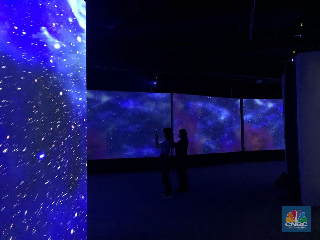 Pameran lukisan Van Gogh di Jakarta. (CNBC Indonesia/Rindi Salsabilla Putri)