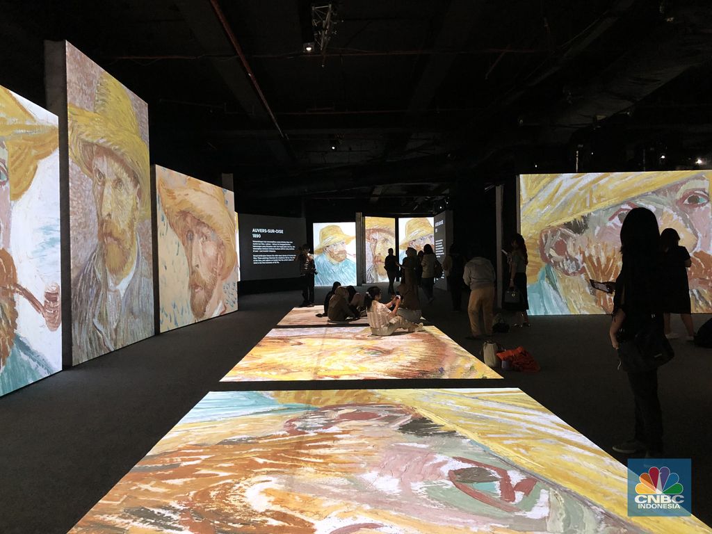 Pameran lukisan Van Gogh di Jakarta. (CNBC Indonesia/Rindi Salsabilla Putri)