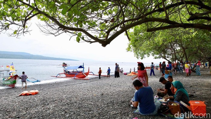 Pantai Watudodol Banyuwangi