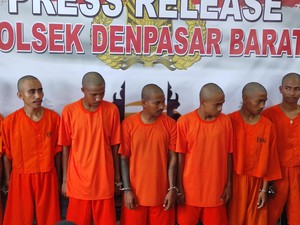 Kriminal Bali Sepekan: Ayah Bunuh Anak-Pengeroyokan dan Penebasan Warga
