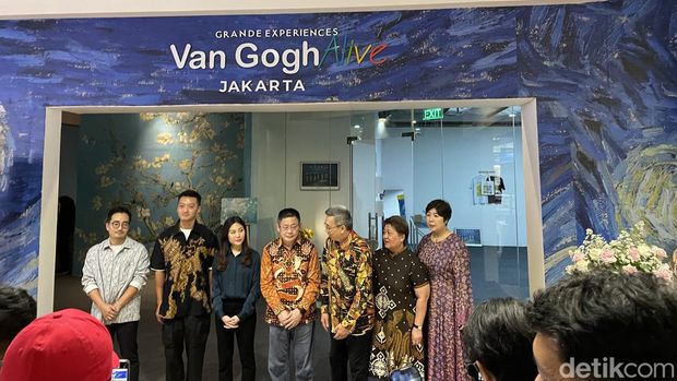 Pembukaan Van Gogh Alive Jakarta