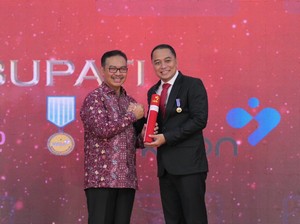 Stunting-Kemiskinan Turun, Pemkot Surabaya Raih Penghargaan BKKBN