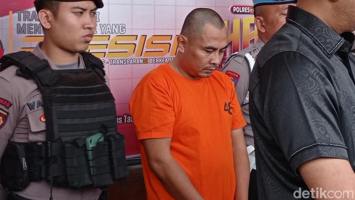 Polisi menjelaskan kasus pencurian yang dilakukan menantu di rumah mertua.