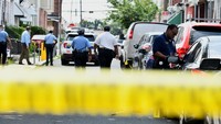 Penembakan massal lainnya terjadi di Philadelphia pada Senin (3/7) malam, dengan kepolisian setempat melaporkan sedikitnya lima orang tewas dan dua orang lainnya mengalami luka-luka dalam penembakan mematikan. REUTERS/Bastiaan Slabbers.
