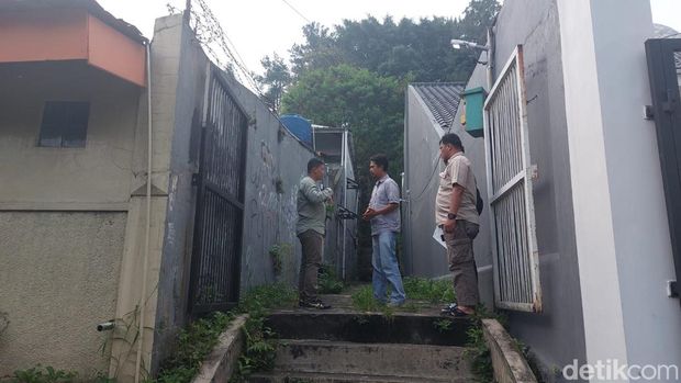 Polresta Bogor Kota melakukan olah TKP ulang di lokasi pembunuhan Noven, Kamis (6/7/2023) sore. Siswi SMK itu dibunuh pada 2019 silam.