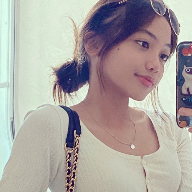 Berulang tahun pada 28 Januari, Raihana Zemma Gunawan kini sudah berusia 14 tahun. Foto: Instagram @officialputeriremajajakarta, @raihana_zemma