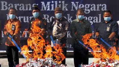 Rugikan Negara Rp 1,2 Miliar, Jutaan Batang Rokok Ilegal Dimusnahkan