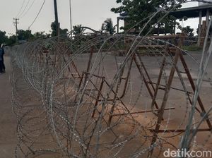 Cegah Penyusup, Polisi Pasang Penyekatan ke Arah Al-Zaytun