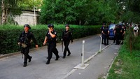 Dilaporkan ada dua ledakan yang terjadi di pengadilan distrik Shevchenkivskyi Kiev. Pihak berwenang tidak mengatakan bahwa ledakan itu terkait dengan upaya perang Ukraina. 