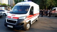Imbas bom bunuh diri itu, 2 polisi mengalami luka-luka. 