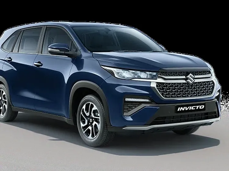 Serupa tapi Tak Sama Kijang Innova Zenix vs Suzuki Invicto