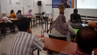 Di tahun 2023, MPMInsurance yang merupakan entitas anak dari MPMX mengambil bagian untuk menjawab isu sosial ini dengan menggelar program Life Skill Training Center (LSTC) guna menanggulangi dan mengurangi angka pengangguran di Indonesia. Di tahun 2023, MPMInsurance yang merupakan entitas anak dari MPMX mengambil bagian untuk menjawab isu sosial ini dengan menggelar program Life Skill Training Center (LSTC) guna menanggulangi dan mengurangi angka pengangguran di Indonesia.