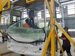 Tekan Korban Kecelakaan, KNKT Dorong Aturan Ruang Keselamatan di Bus