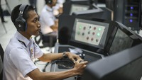 LRT Jabodebek akan dioperasikan dengan sistem berbasis komunikasi sehingga dapat dioperasikan dari pusat kendali dan tanpa masinis.