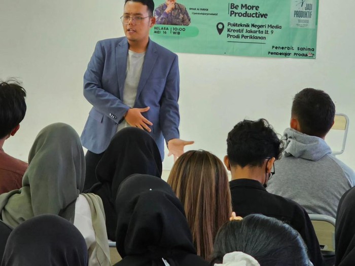 Ilustrasi wanita karier