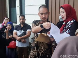 Venna Melinda Kembalikan Barang Milik Ferry Irawan, Ini Penampakannya