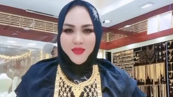 Viral jemaah haji Makassar beli oleh-oleh emas 1 kg