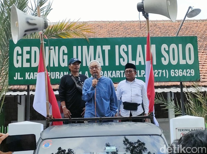 Aksi People Power di Solo, Jumat (7/7/2023).