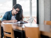 Beasiswa Bestari Batch 2 untuk Perempuan Indonesia Dibuka, Siswi SMA Bisa Daftar!