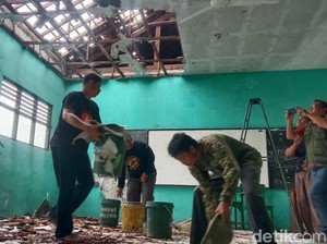 Angin Puting Beliung Ngamuk Landa 3 Desa di Indramayu
