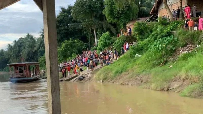 Balita tenggelam di sungai saat menyeberang menggunakan perahu ketek