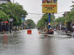 Dinas Sosial Bali Suplai 3 Ribu Bantuan untuk Korban Banjir-Tanah Longsor