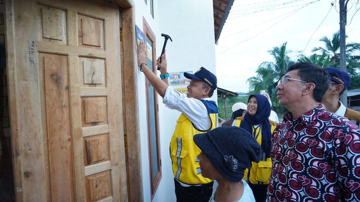 bedah rumah