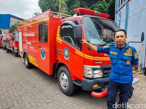 Cerita Indrahadi Nyaris Kehilangan Nyawa 2 Kali Saat Padamkan Api