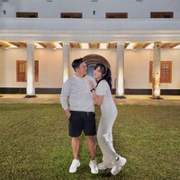 Sebelumnya, Denny Caknan go public mengungkapkan rasa cintanya kepada Bella Bonita. Ungkapan rasa cinta itu Denny tumpahkan di akun Instagram pribadinya, @denny_caknan, dalam sebuah unggahan foto Bella Bonita. Foto: Instagram/@bellabonita_r.a @denny_caknan