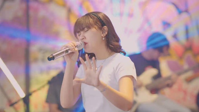 Video musik Happy Asmara lagu Sadar Posisi sedang trending di YouTube. Video lagu ini dirilis kanal YouTube RC Music pada Kamis (6/7/2023).