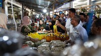 Hal tersebut terpantau dari hasil peninjauan harga-harga bapok oleh Mendag Zulhas di Pasar Seketeng, Sumbawa Nusa Tenggara Barat (NTB), Jumat (7/7).