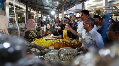 Harga Bapok di Pasar Seketeng Sumbawa Stabil