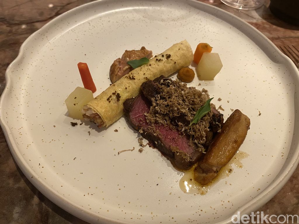 Jung Chan Dining berkolaborasi dengan Chef Denny Gunawan di Sheraton Grand Jakarta